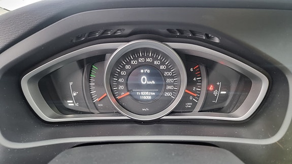 Volvo V40 Cross Country 15 of 15
