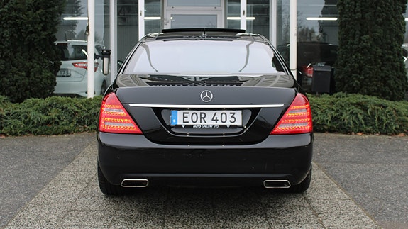 Mercedes-Benz S400 5 of 22