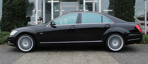 Mercedes-Benz S400 3 of 22