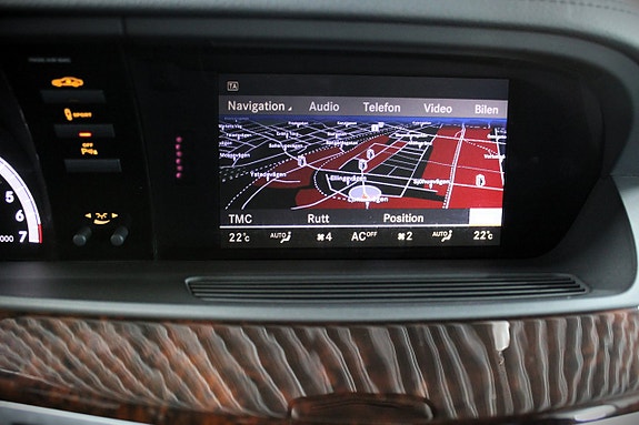 Mercedes-Benz S400 12 of 22