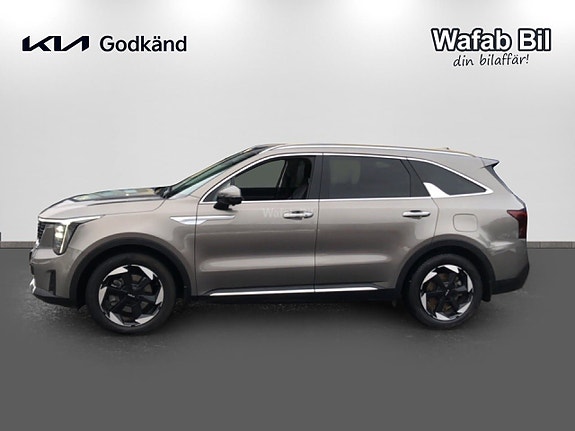 Kia Sorento 4 of 17