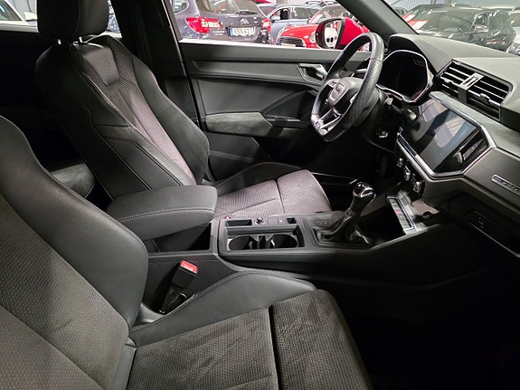 Audi Q3 8 of 13