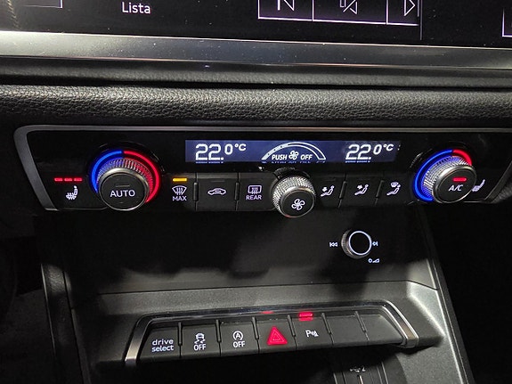 Audi Q3 9 of 13