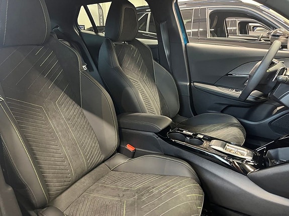 Peugeot 2008 6 of 16