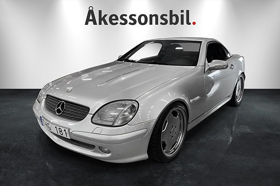 Mercedes-Benz SLK320