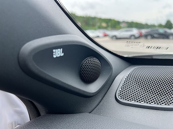 Toyota Yaris Cross 11 of 15