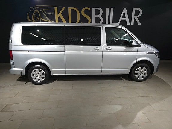 Volkswagen Caravelle 4 of 5