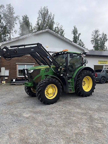 John Deere 6140R med Trima 5.1P-Lastare
