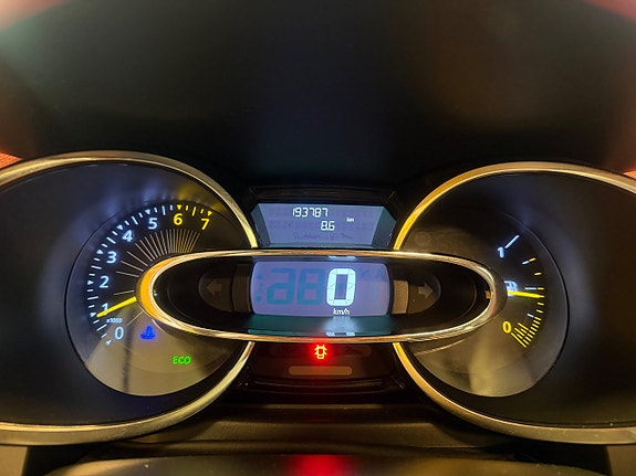Renault Clio 8 of 15