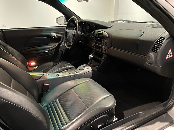 Porsche 911 Carrera 12 of 14