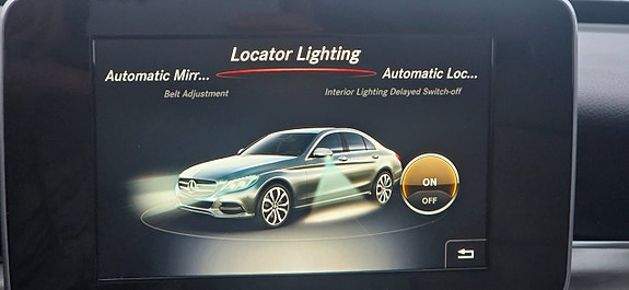 Mercedes-Benz C300 19 of 27