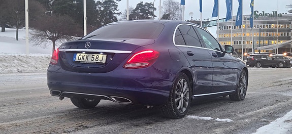 Mercedes-Benz C300 8 of 27