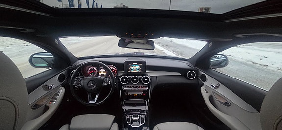 Mercedes-Benz C300 22 of 27