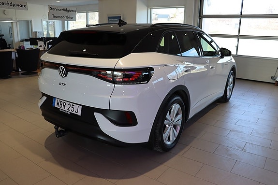 Volkswagen ID.4 GTX 4 of 5