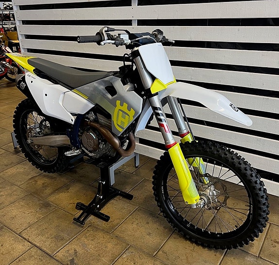 Husqvarna FC 350 2024 2 of 5