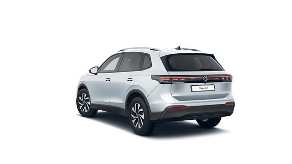 Volkswagen Tiguan 5 of 5