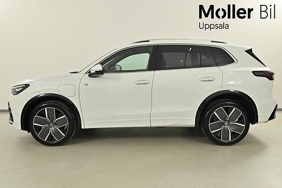 Volkswagen Tiguan 4 of 5