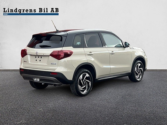 Suzuki Vitara 3 of 5