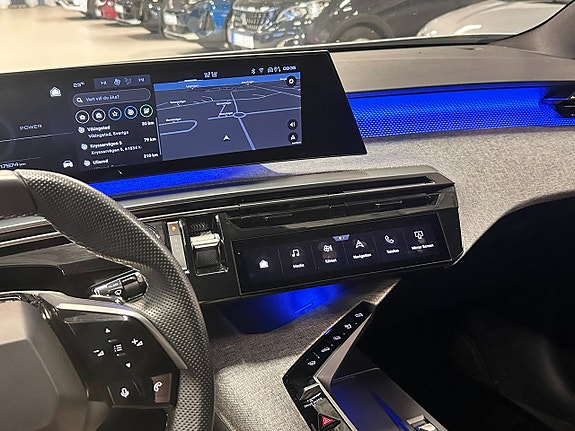 Peugeot e-5008 14 of 16