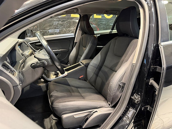 Volvo V60 14 of 24
