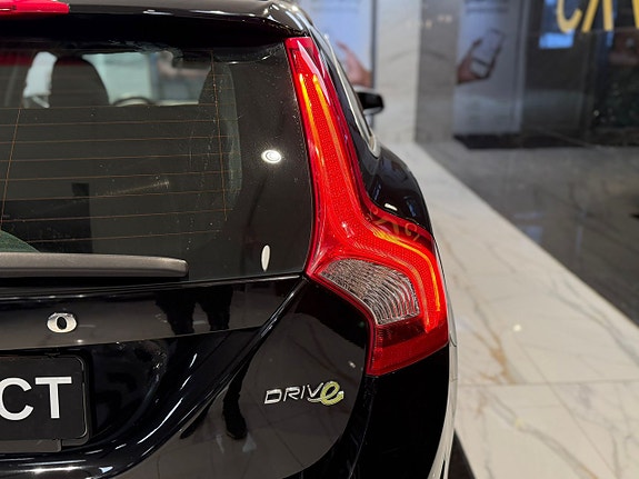 Volvo V60 22 of 24