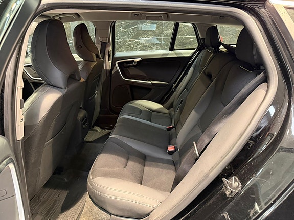 Volvo V60 15 of 24