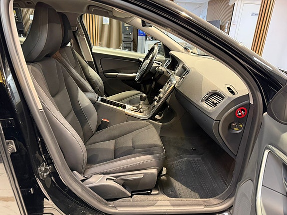 Volvo V60 18 of 24