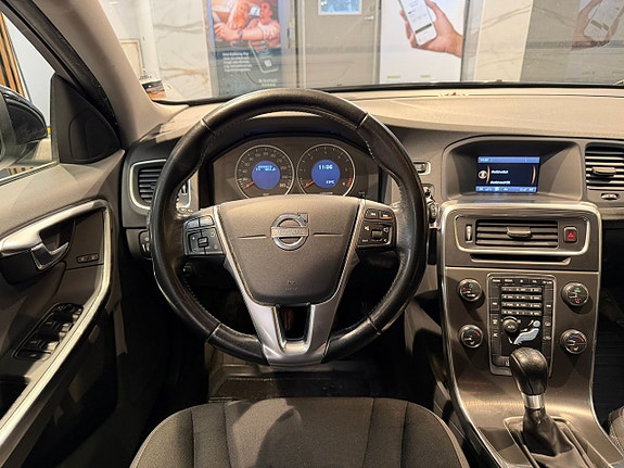 Volvo V60 10 of 24