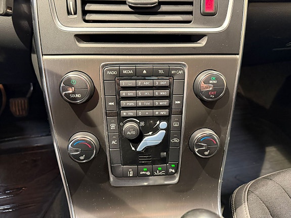 Volvo V60 12 of 24
