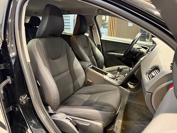 Volvo V60 17 of 24