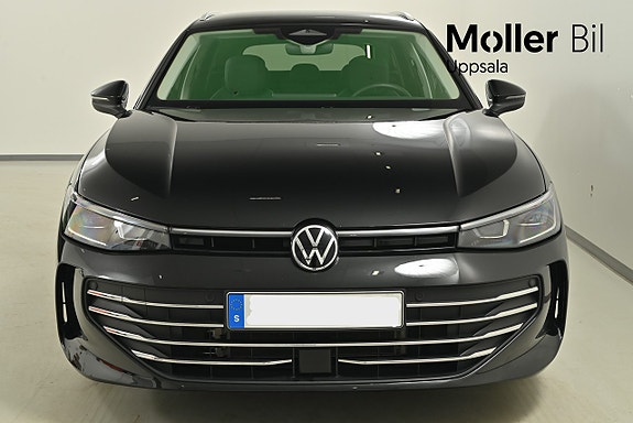 Volkswagen Passat 2 of 5