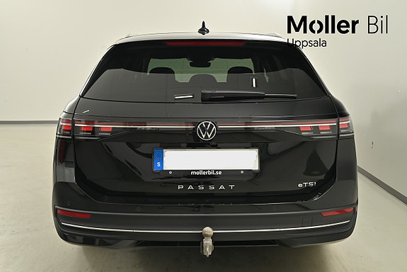 Volkswagen Passat 6 of 10