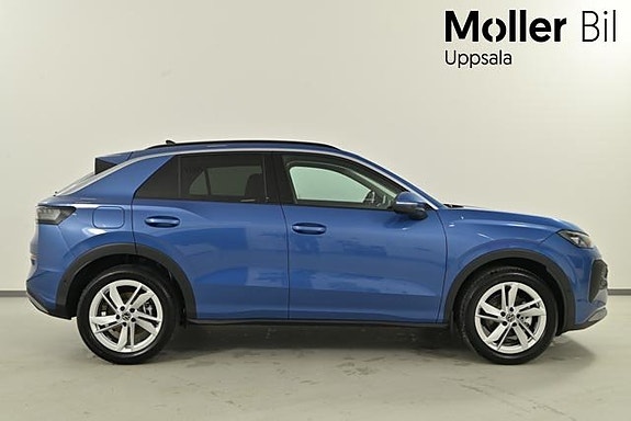 Volkswagen T-Roc 3 of 10