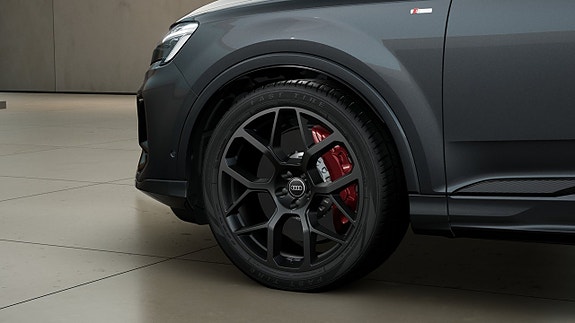 Audi Q7 3 of 5