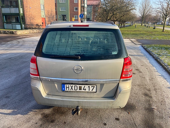 Opel Zafira 4 of 5
