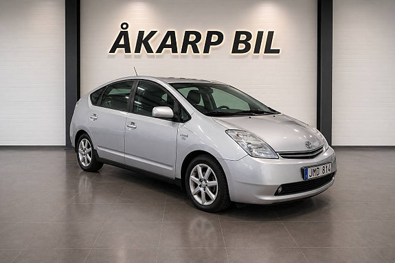 Toyota Prius 3 of 5