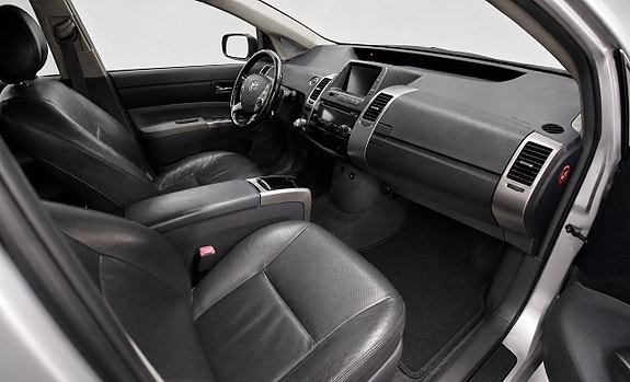 Toyota Prius 13 of 13