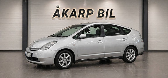 Toyota Prius 5 of 5
