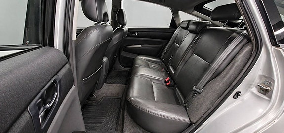 Toyota Prius 11 of 13