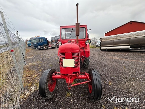 Traktor - Volvo T33, Perkins L4-diesel 7 of 30