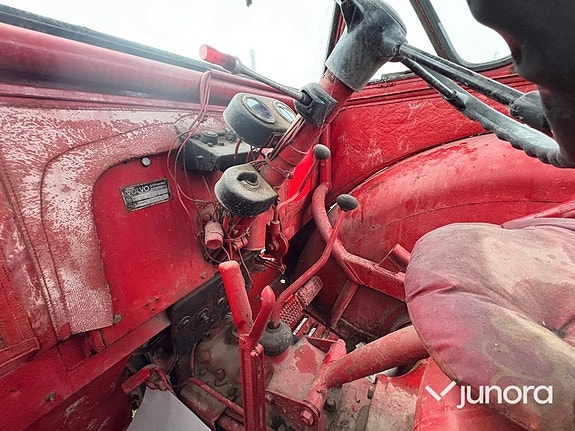 Traktor - Volvo T33, Perkins L4-diesel 24 of 30