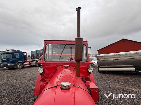 Traktor - Volvo T33, Perkins L4-diesel 9 of 30