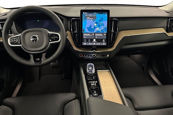 Volvo XC60 9 of 23