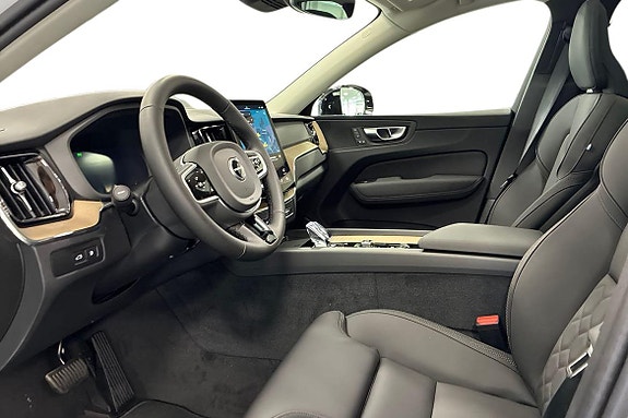 Volvo XC60 15 of 23