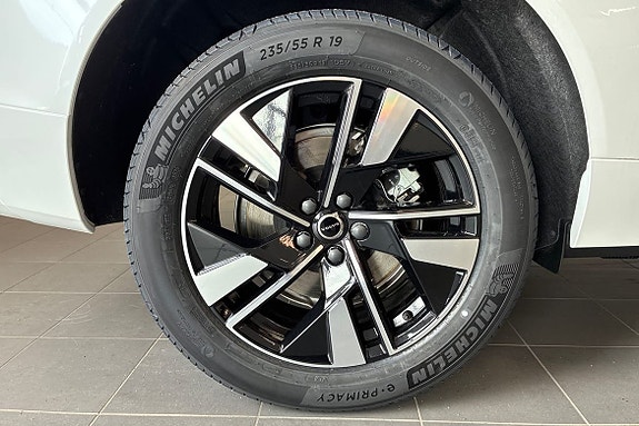 Volvo XC60 18 of 22