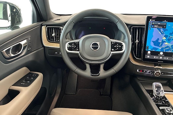 Volvo XC60 11 of 22