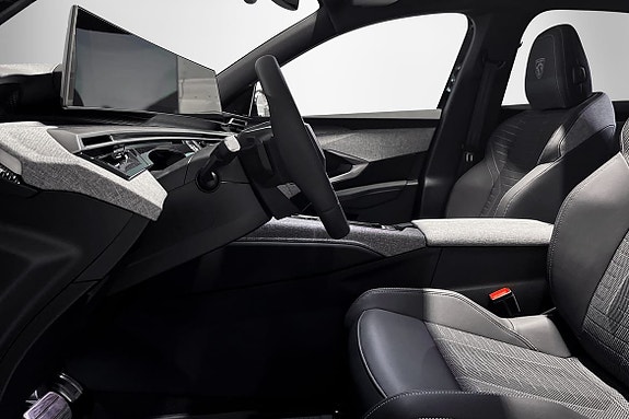 Peugeot 3008 4 of 5