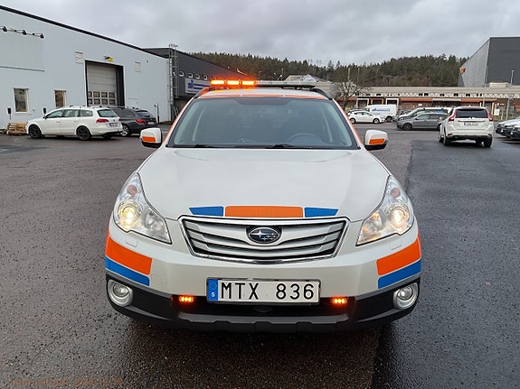 Subaru Outback 2 of 5