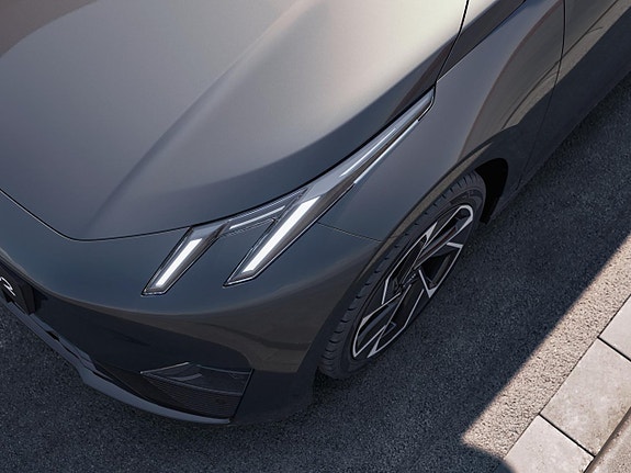 Lynk & Co 02 4 of 10