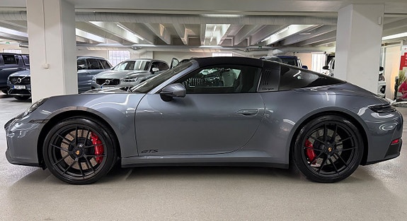 Porsche 911 Targa 4 GTS 3 of 5